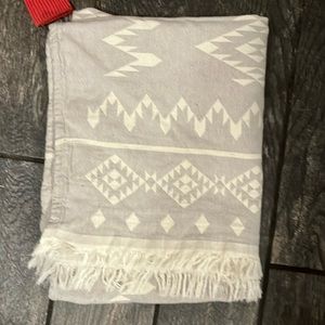 Magaschoni Reversible Aztec Throw